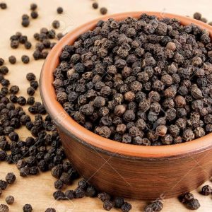 Black pepper, often hailed as the "king of spices," boasts an array of health benefits, making it a staple in many kitchens.