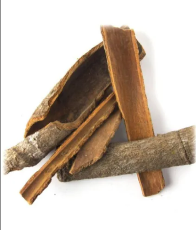 Ashoka chaal/Ashok chhal, derived from the revered Ashoka Tree (Saraca indica tree), holds a significant place in traditional Indian medicine,