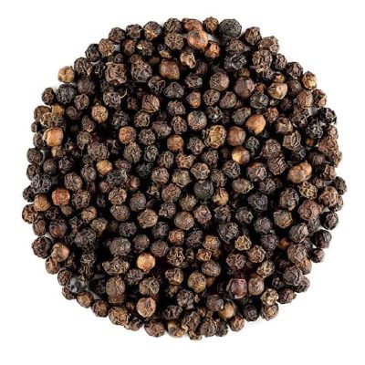 Black pepper, often hailed as the "king of spices," boasts an array of health benefits, making it a staple in many kitchens.